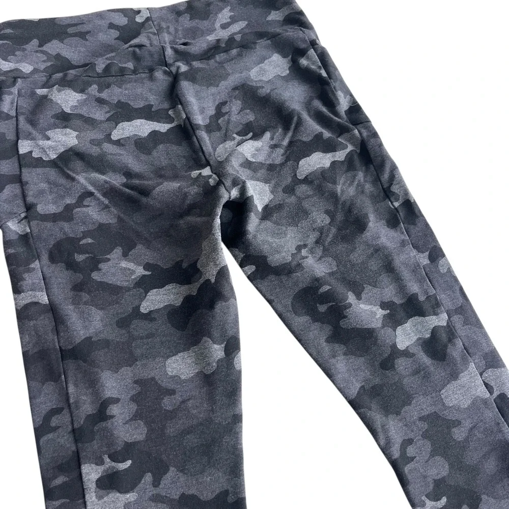 Cabi Women M Black Gray Camo Print Highrise Side Pocket Stretch ATC Legging 3931